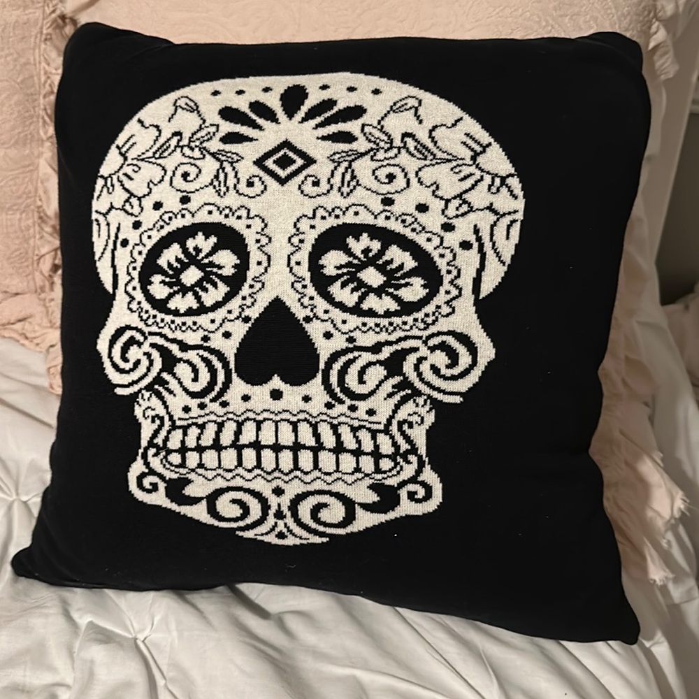 Large skull Halloween pillow